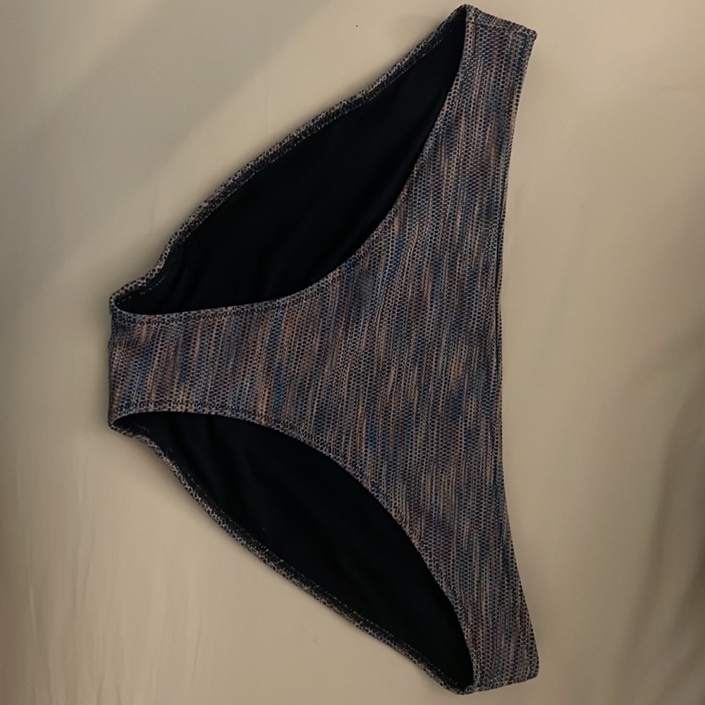 Bikini bottoms